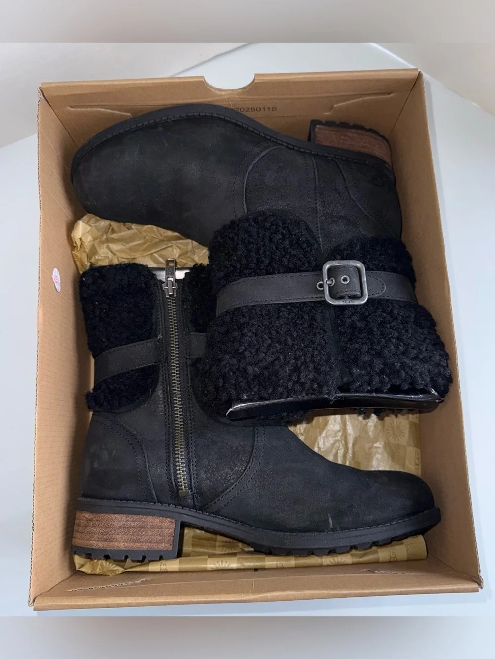 NIB UGG Blayre Black Shearling-Trim Mid-Calf Women's Boots
